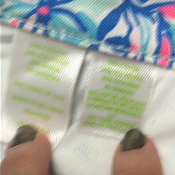 Lilly Pulitzer Blue and Green Ankle Cropped Floral Jeans. Size 10 - Picture 4 of 8